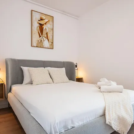 Apartman Hills Titanium - Sunny With Views
