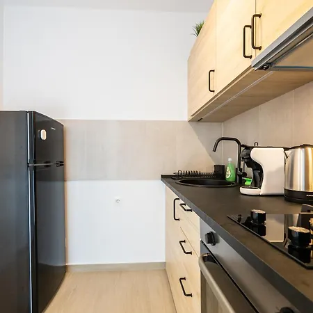 Hills Titanium - Sunny With Views Apartman Bukarest