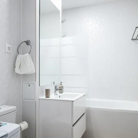 Hills Titanium - Sunny With Views Apartman